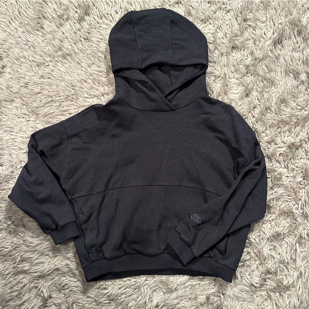 Anthracite oversized Nike Hoodie.
